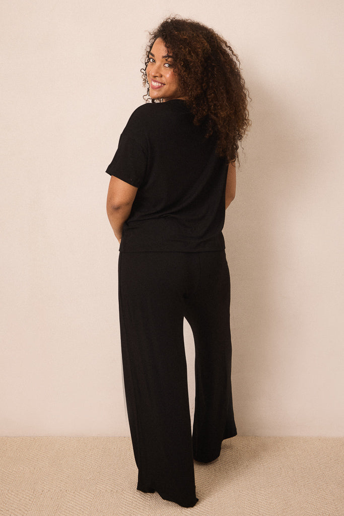 Black Short-Sleeve Women’s Sleep Set