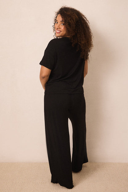 Black Short-Sleeve Women’s Sleep Set