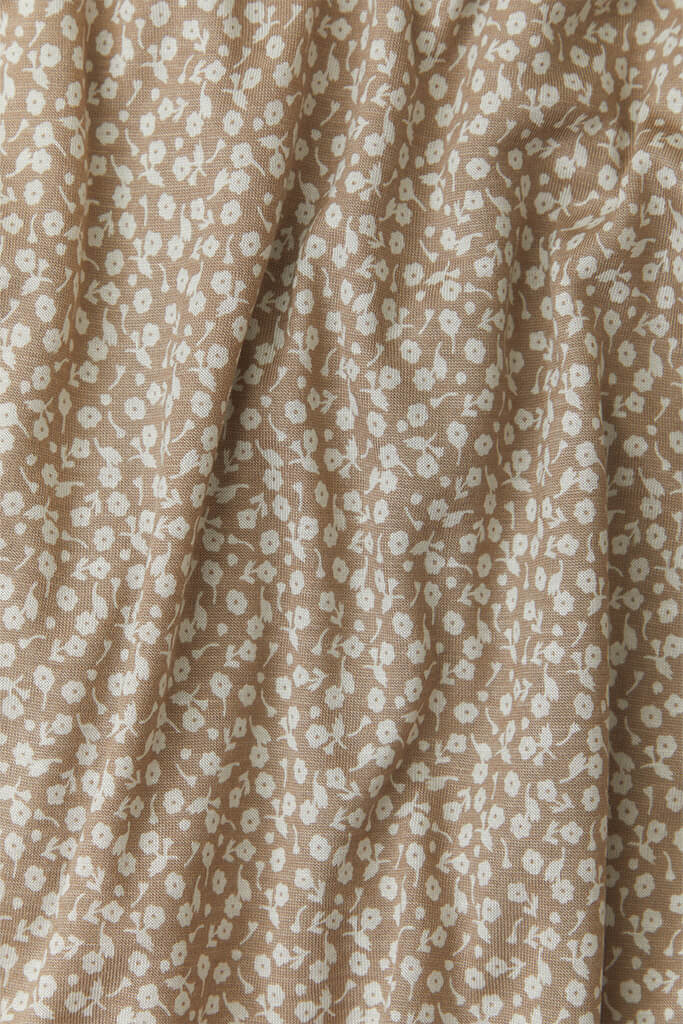 Cream Floral Nursing Cover